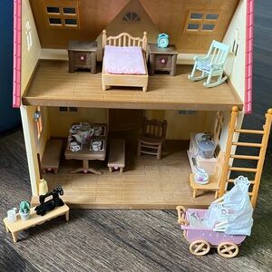 Calico Critter Dollhouse with Furniture and Accessories